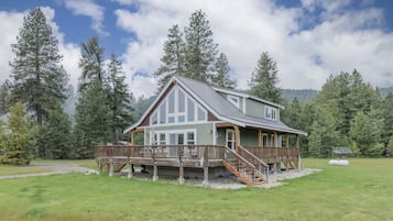 Maison, 5 chambres | Extérieur