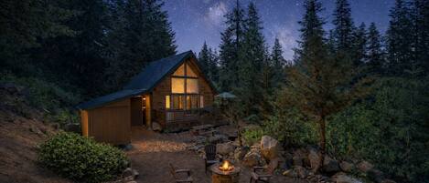 Cabaña, 2 habitaciones | Jardines del alojamiento