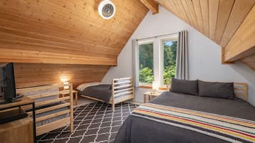 Cabin, 2 Bedrooms | 2 bedrooms, iron/ironing board, free WiFi