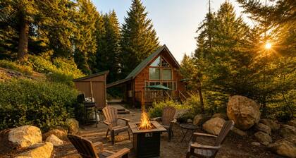 Raven Haven Lodge 2 Bedroom Home by RedAwning