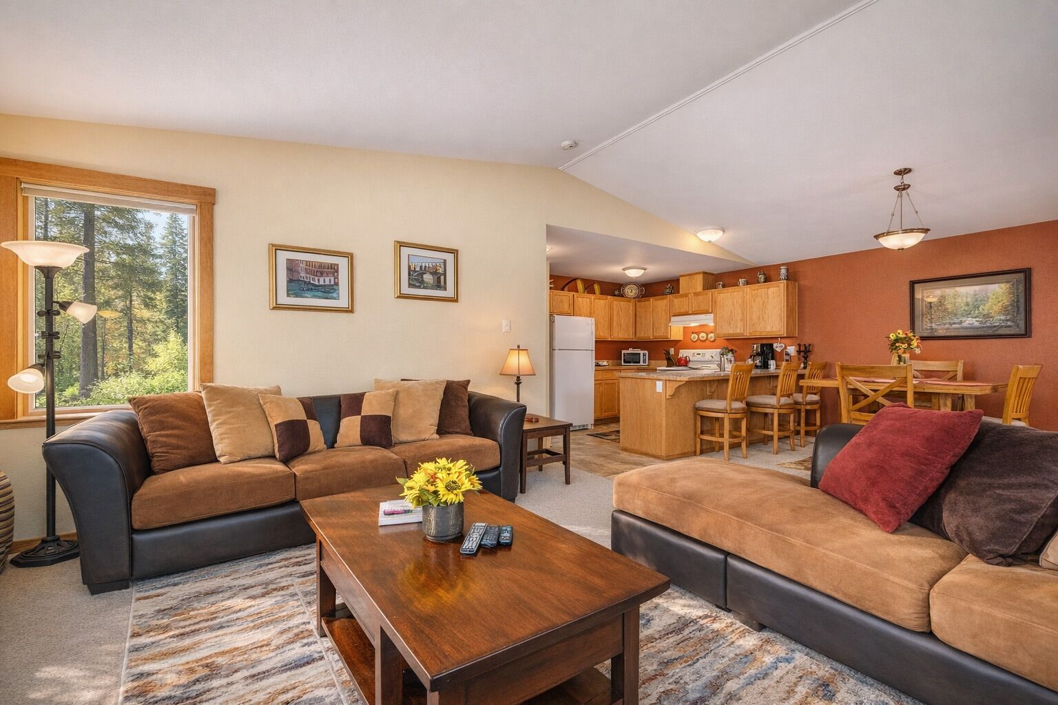 Condo, 3 Bedrooms | Living area | Streaming services