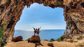 Plage, chaises longues
