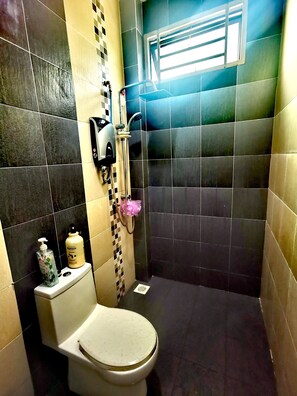 Family Bungalow | Bathroom