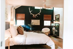 4 Schlafzimmer, Schreibtisch, BĂŒgeleisen/BĂŒgelbrett, Reisekinderbett