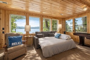 Cabin, 4 Bedrooms | 4 bedrooms, free WiFi - All About The Lake 4 Bedroom Home by NW Comfy Cabins by RedAwning (Leavenworth)