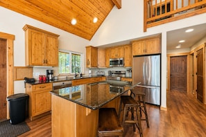 Private kitchen - Getaway Moose 3 Bedroom Home by NW Comfy Cabins by RedAwning (Leavenworth)