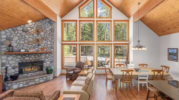 House, 3 Bedrooms | Dining