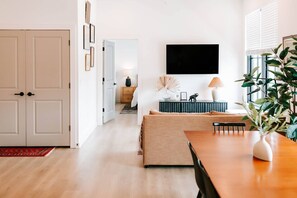 Smart TV, offices