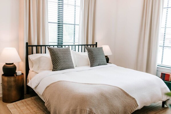 2 bedrooms, iron/ironing board, travel crib, free WiFi