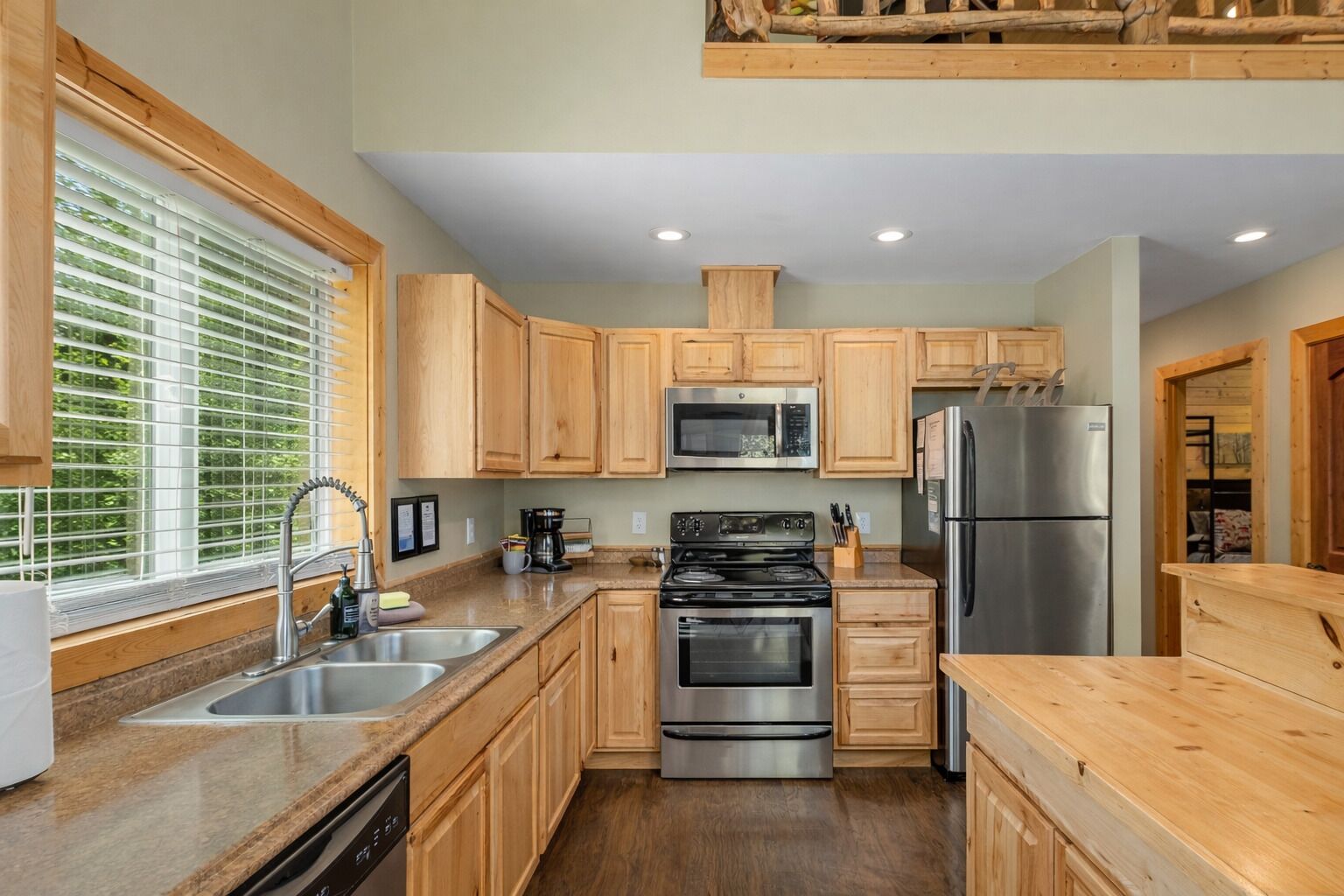 House, 1 Bedroom | Private kitchen | Fridge, oven, coffee/tea maker, toaster