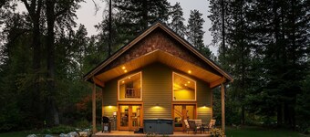 Nature Acres 1 Bedroom Home by NW Comfy Cabins