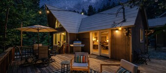 Trobele 3 Bedroom Home by NW Comfy Cabins by RedAwning