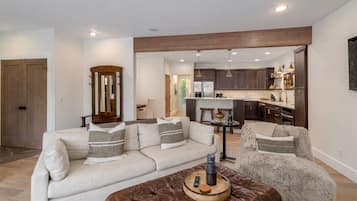 Condo, 2 Bedrooms | Living area | Streaming services