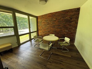 Dining - Azaria Lodge located on Oak Valley Golf Course and Resort (Pevely)
