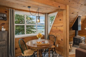Studio | Dining