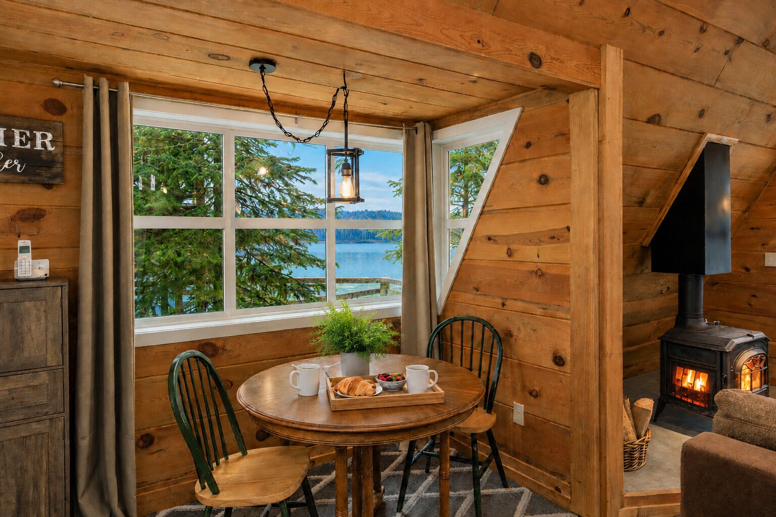 Studio | Dining