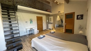 3 bedrooms, iron/ironing board, travel cot, free WiFi
