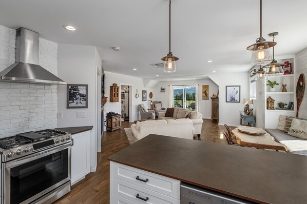 Hus - 1 soveværelse | Privat køkken | Køleskab, ovn, kaffe-/temaskine, brødrister