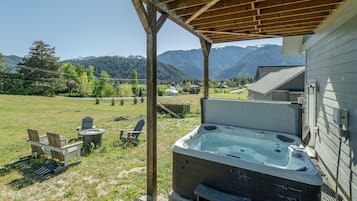 House, 1 Bedroom | Property grounds