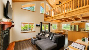 House, 3 Bedrooms | Living area