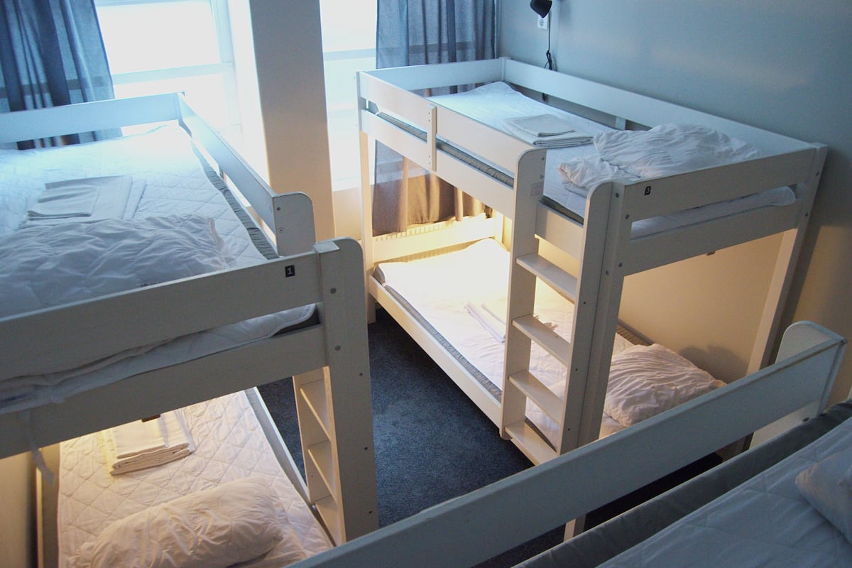 Family room (with window) | Iron/ironing board, free WiFi, bed sheets