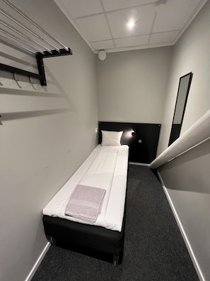 Small Single Room (no window)