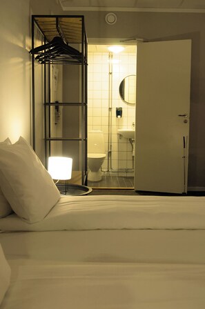 Family Room | Bathroom - Grad Hotel and Hostel (Stockholm)