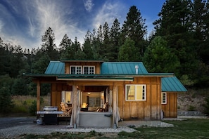 Exterior - Beaver Hill Cabin Near Plain 2 Bedroom Home by NW Comfy Cabins by RedAwning (Leavenworth)
