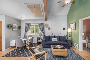Cabin, 2 Bedrooms | Living area | Streaming services