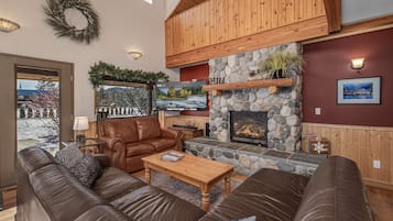 House, 3 Bedrooms | Living area | Streaming services