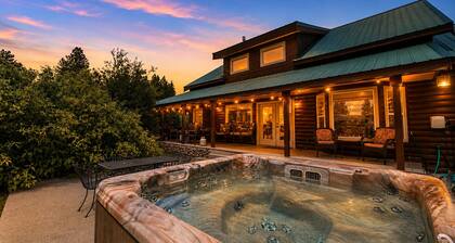 Alpine Acres Lodge 3 Bedroom Home by NW Comfy Cabins by RedAwning