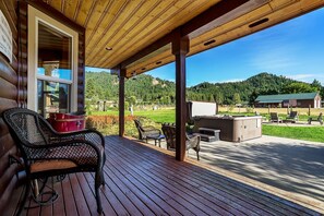House, 3 Bedrooms | Terrace/patio
