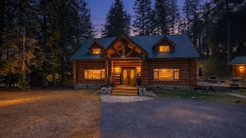 Cabin, 4 Bedrooms | Exterior
