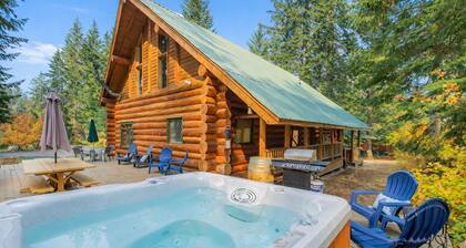 Soaring Pines Lodge 1 Bedroom Home by NW Comfy Cabins by RedAwning