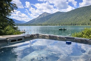 Cabin, 3 Bedrooms | Tab spa terbuka