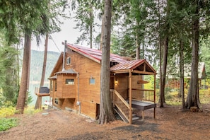 Exterior - Alpine Lake Escape On Fish Lake 3 Bedroom Home by NW Comfy Cabins by RedAwning (Leavenworth)