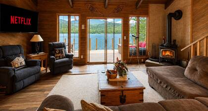 Alpine Lake Escape On Fish Lake 3 Bedroom Home by NW Comfy Cabins by RedAwning