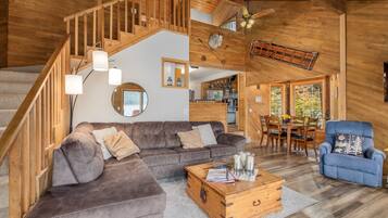 Cabin, 3 Bedrooms | Living area | Streaming services