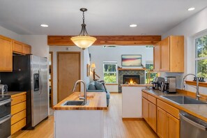 Private kitchen - Just Plain Getaway 3 Bedroom Home by NW Comfy Cabins by RedAwning (Leavenworth)