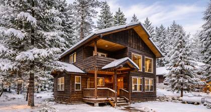 Just Plain Getaway 3 Bedroom Home by NW Comfy Cabins by RedAwning