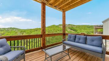 House, 5 Bedrooms | Property grounds