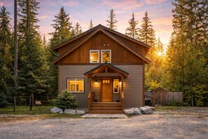 House, 2 Bedrooms | Exterior