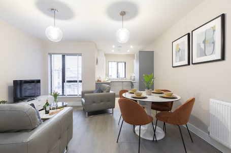 Apartment | Living area | Smart TV, Netflix, DVD player, streaming services