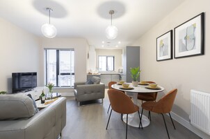 Íbúð | Stofa | Snjallsjónvarp, Netflix, DVD-spilari, myndstreymiþjónustur