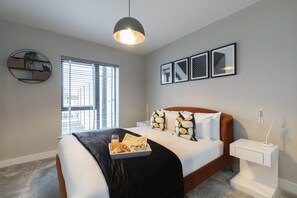 Appartement | 2 chambres, décor unique, ameublement unique, accès au Wi-Fi (inclus)