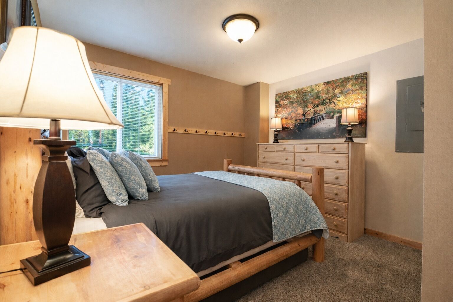 Cabin, 3 Bedrooms | 2 bedrooms, iron/ironing board, free WiFi