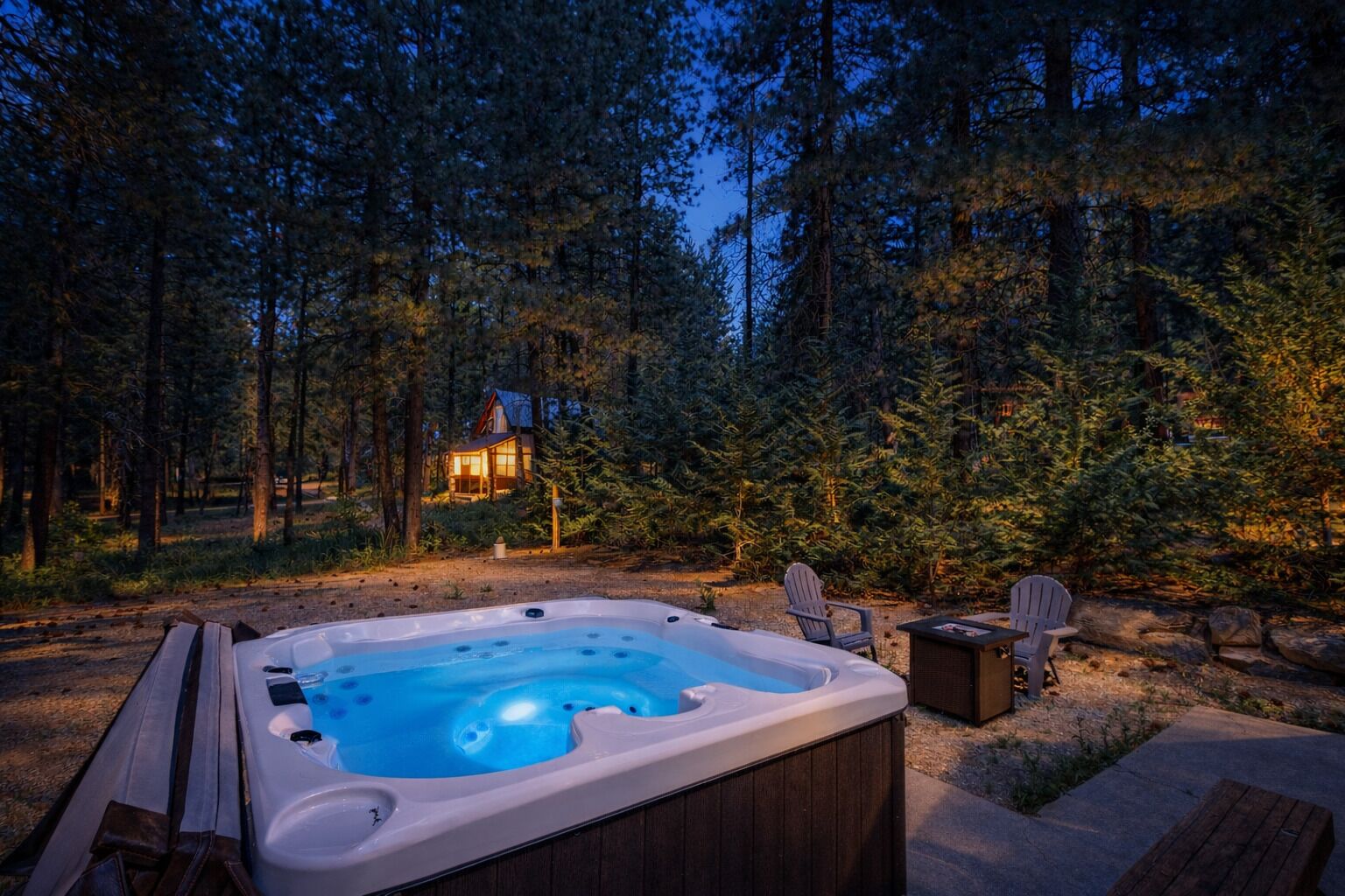 Cabin, 3 Bedrooms | Outdoor spa tub