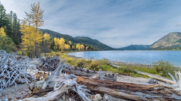 Cabin, 1 Bedroom | Beach - Das Tree Haus 1 Bedroom Home by NW Comfy Cabins by RedAwning (Leavenworth)