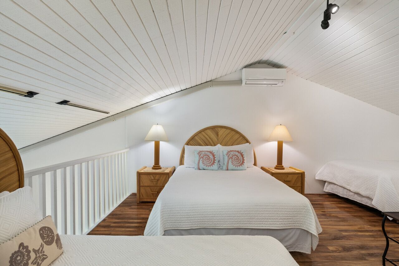 2 bedrooms, desk, iron/ironing board, travel crib