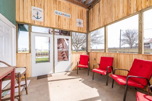 Fisherman/woman's Dream, Waterfront 1Bdrm/1Bath Home